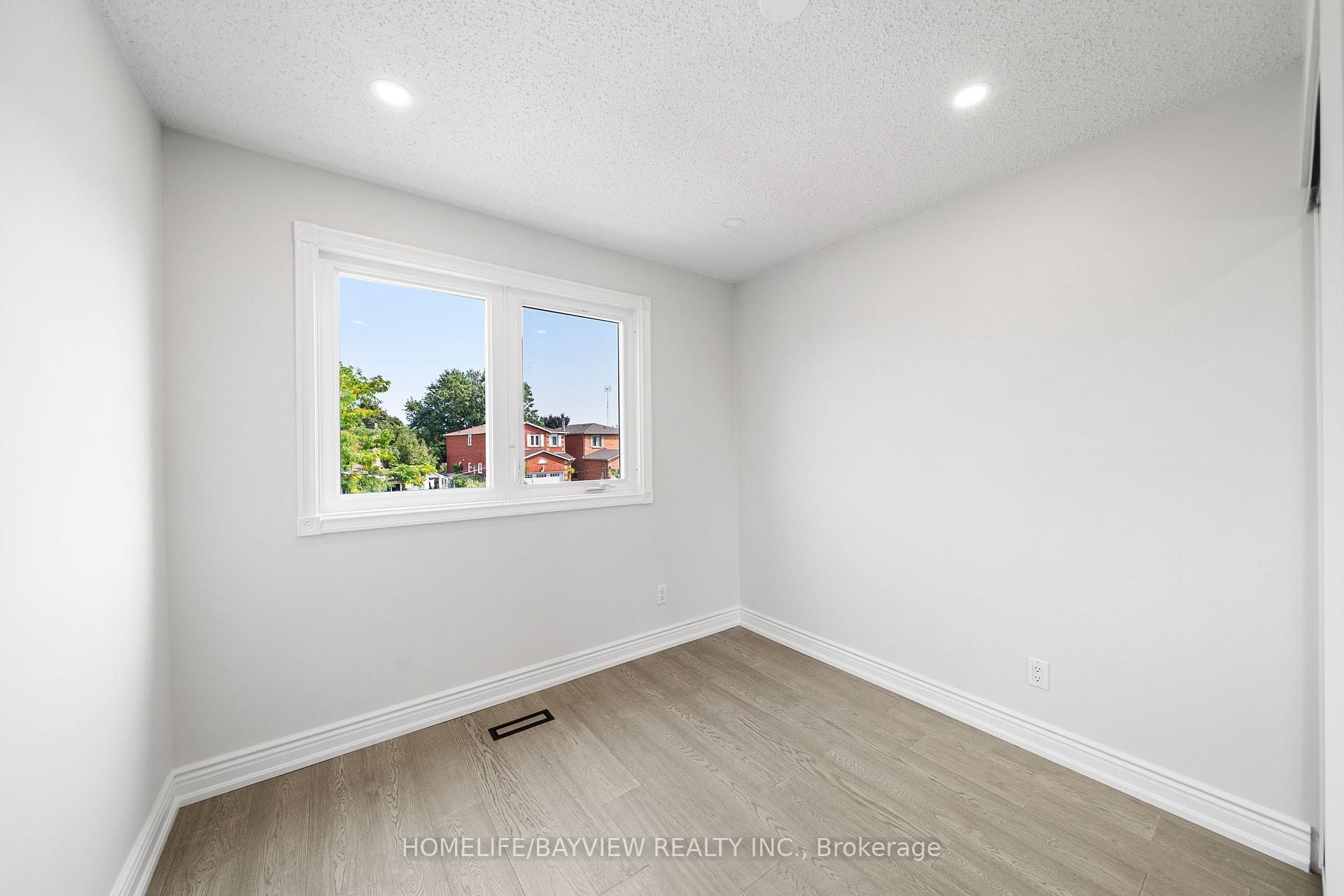 Photo 25 of 80 Jaimie Road, Vaughan, Brownridge — HOMEH