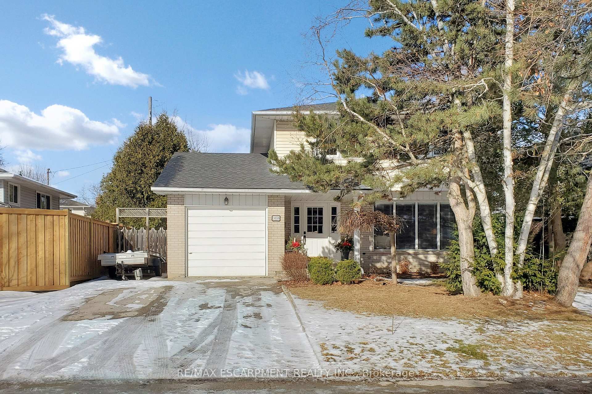 Photo 1 of 3059 Centennial Drive, Burlington, Palmer — HOMEH