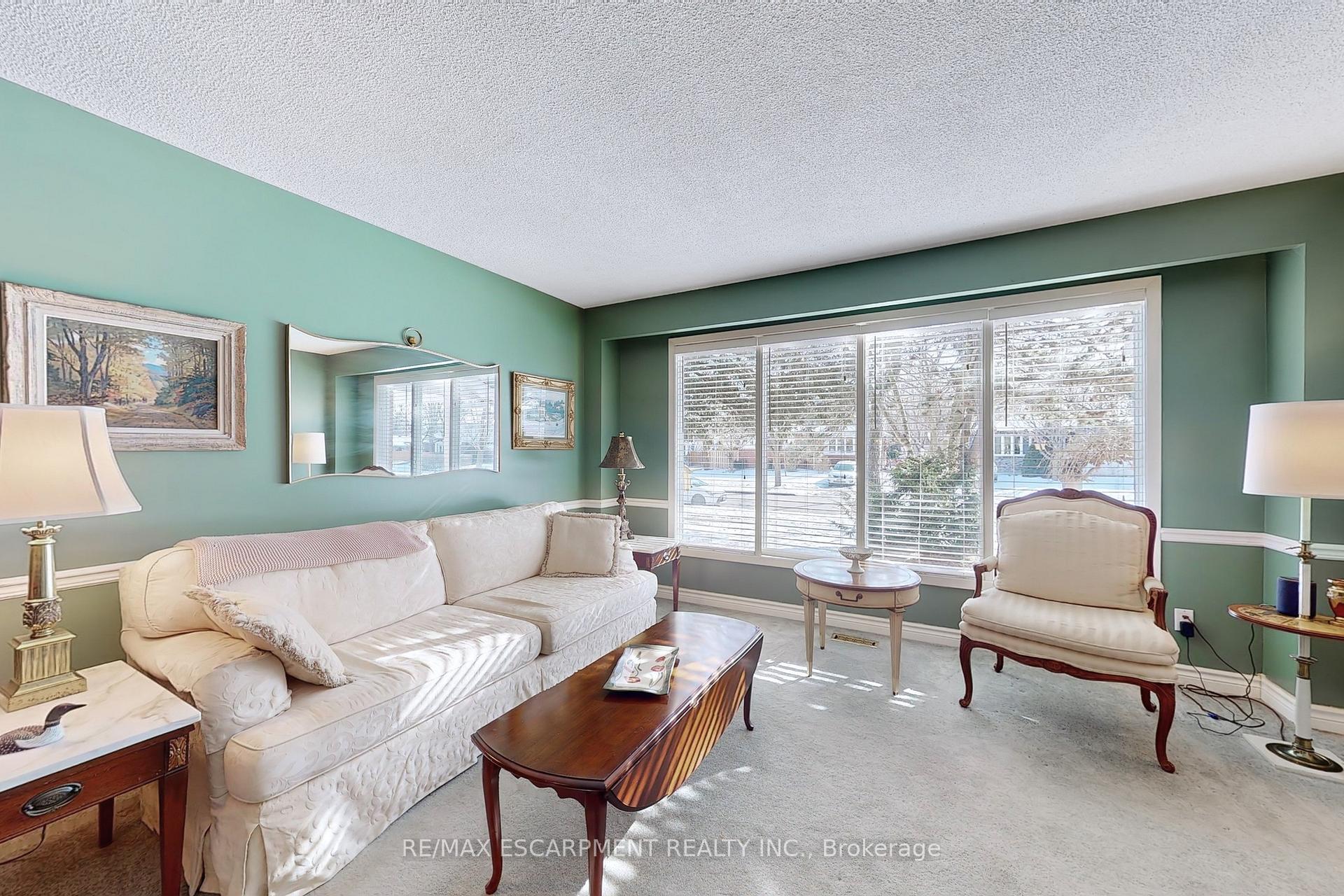 Photo 5 of 3059 Centennial Drive, Burlington, Palmer — HOMEH