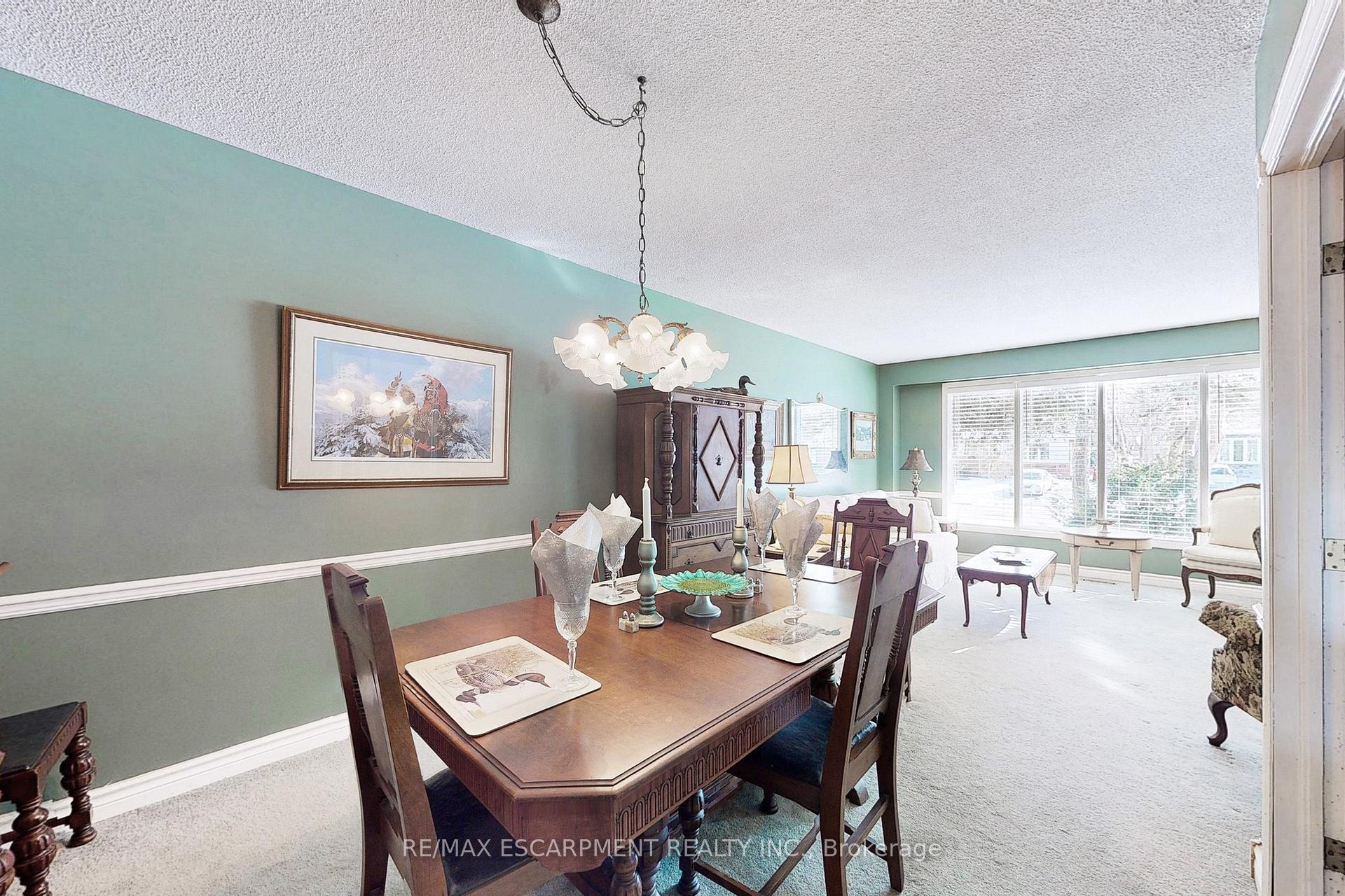 Photo 8 of 3059 Centennial Drive, Burlington, Palmer — HOMEH