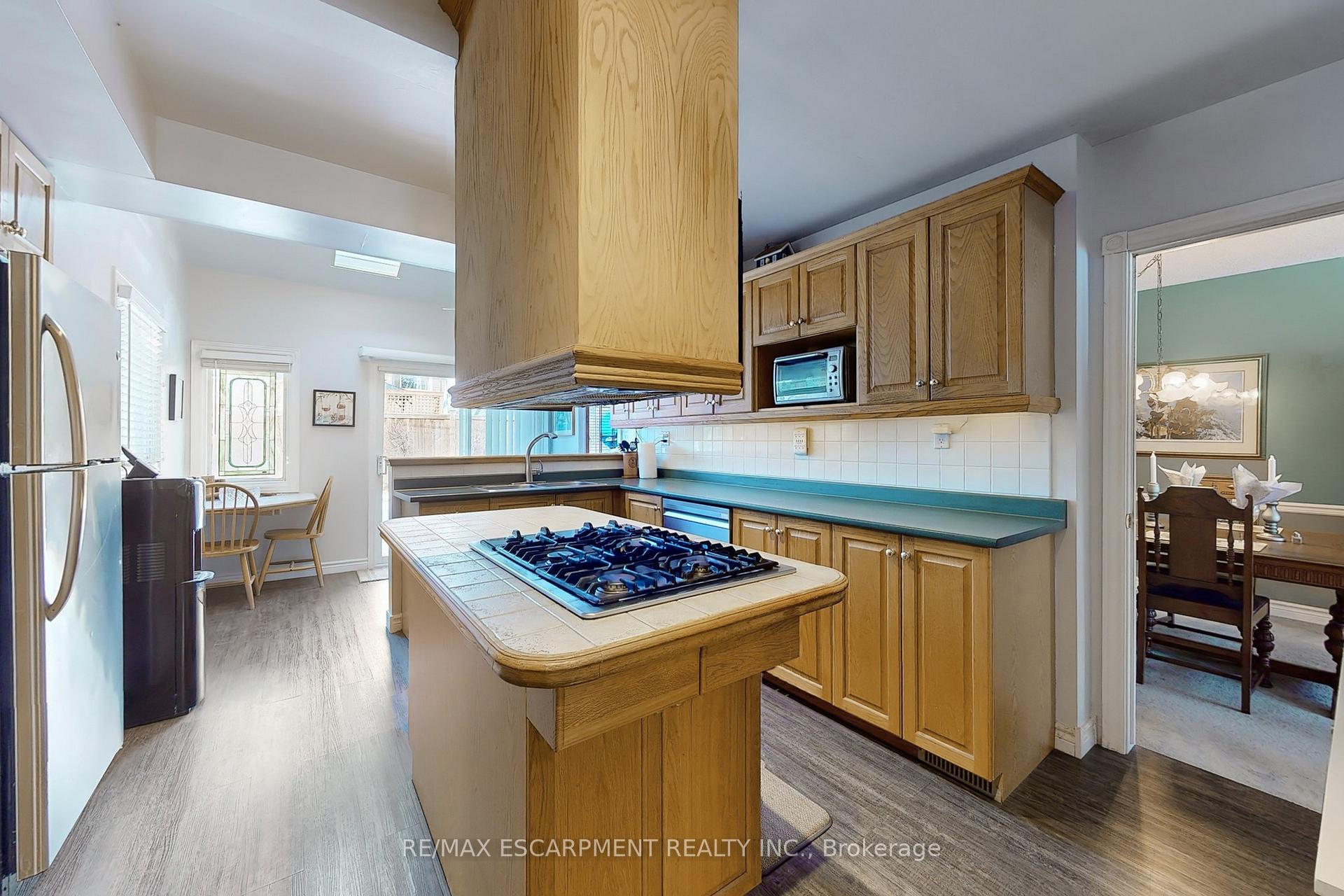 Photo 13 of 3059 Centennial Drive, Burlington, Palmer — HOMEH