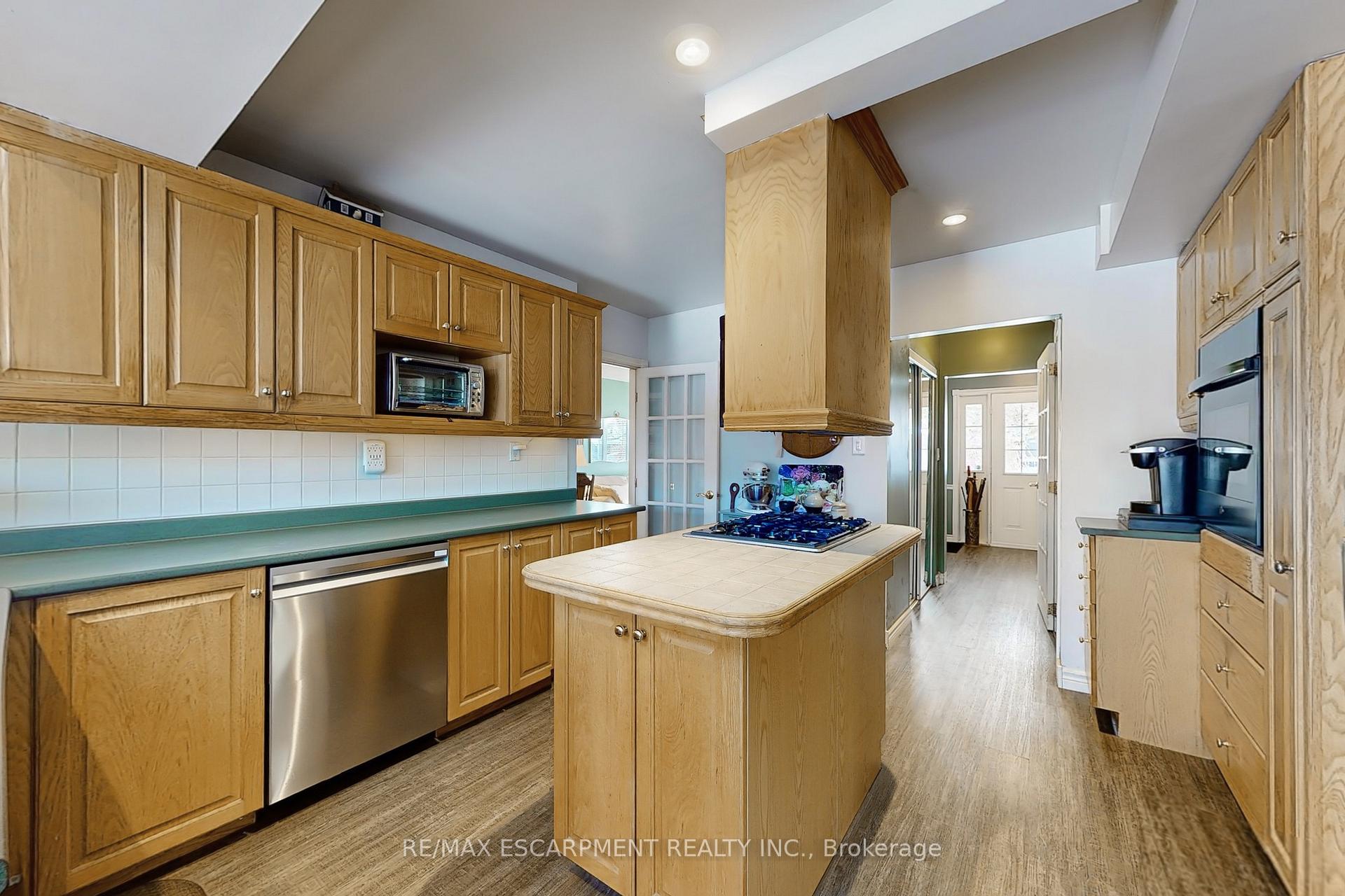 Photo 16 of 3059 Centennial Drive, Burlington, Palmer — HOMEH