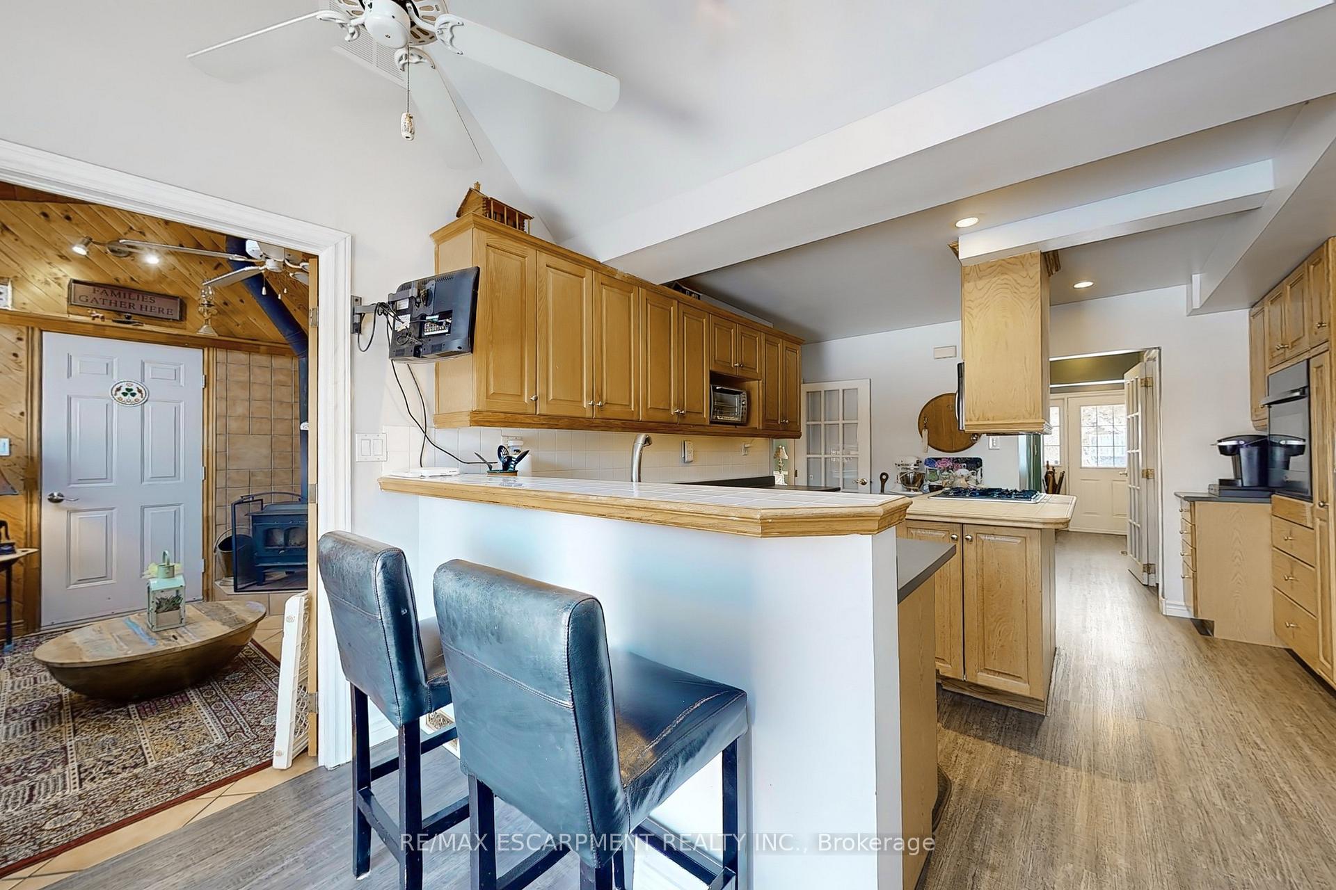 Photo 17 of 3059 Centennial Drive, Burlington, Palmer — HOMEH