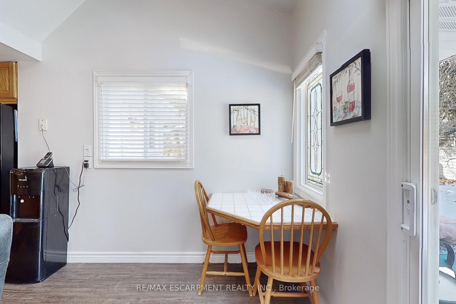 Photo 18 of 3059 Centennial Drive, Burlington, Palmer — HOMEH