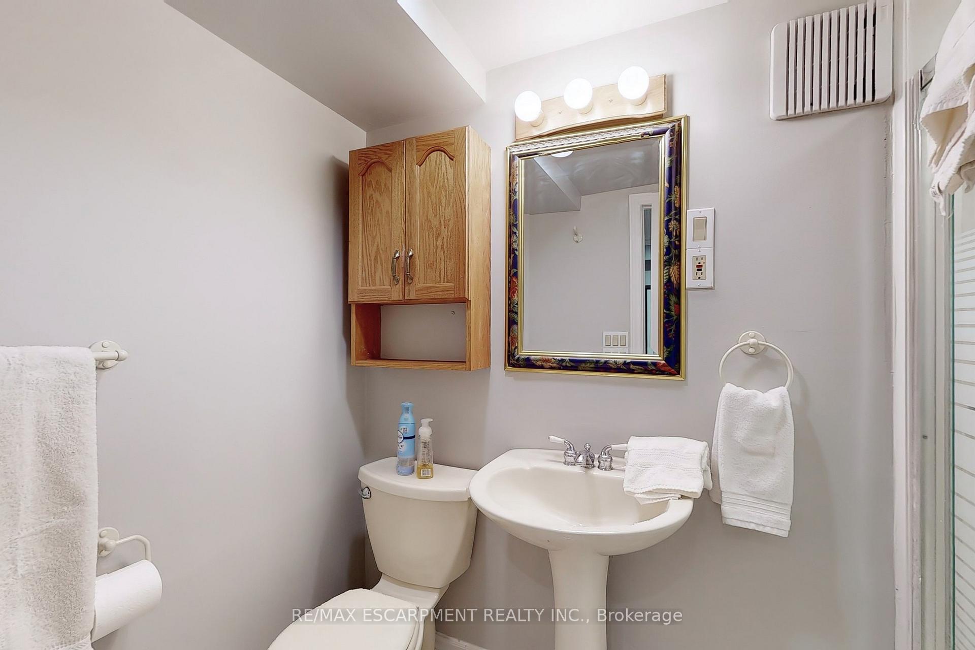 Photo 31 of 3059 Centennial Drive, Burlington, Palmer — HOMEH