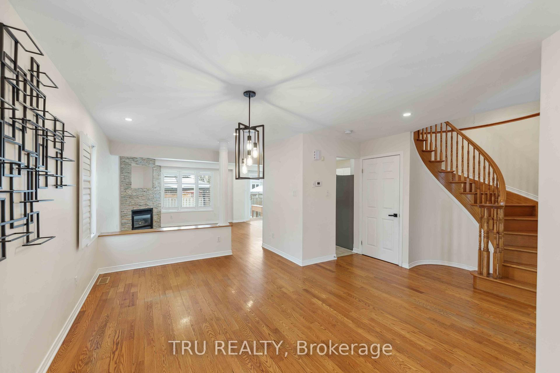 Photo 5 of 18 Sutcliffe Terrace, Ottawa, Barrhaven - Longfields — HOMEH