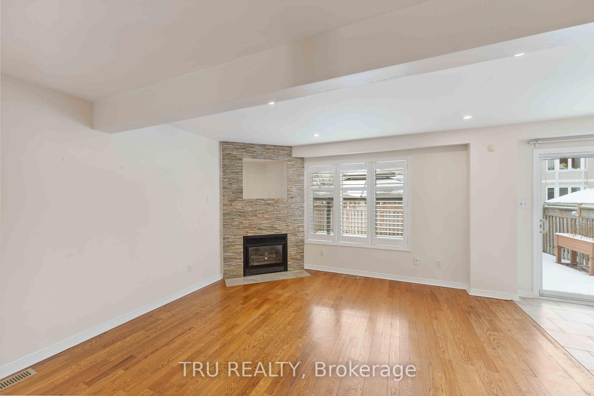 Photo 7 of 18 Sutcliffe Terrace, Ottawa, Barrhaven - Longfields — HOMEH