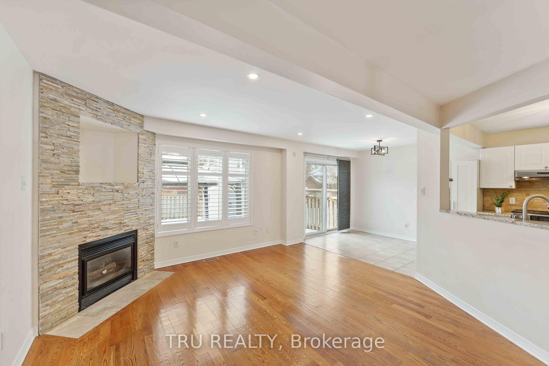 Photo 8 of 18 Sutcliffe Terrace, Ottawa, Barrhaven - Longfields — HOMEH