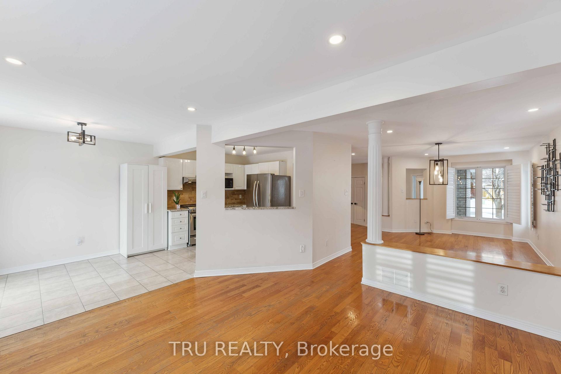 Photo 9 of 18 Sutcliffe Terrace, Ottawa, Barrhaven - Longfields — HOMEH