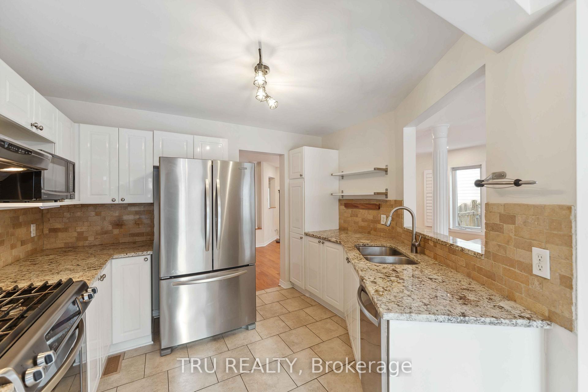 Photo 12 of 18 Sutcliffe Terrace, Ottawa, Barrhaven - Longfields — HOMEH