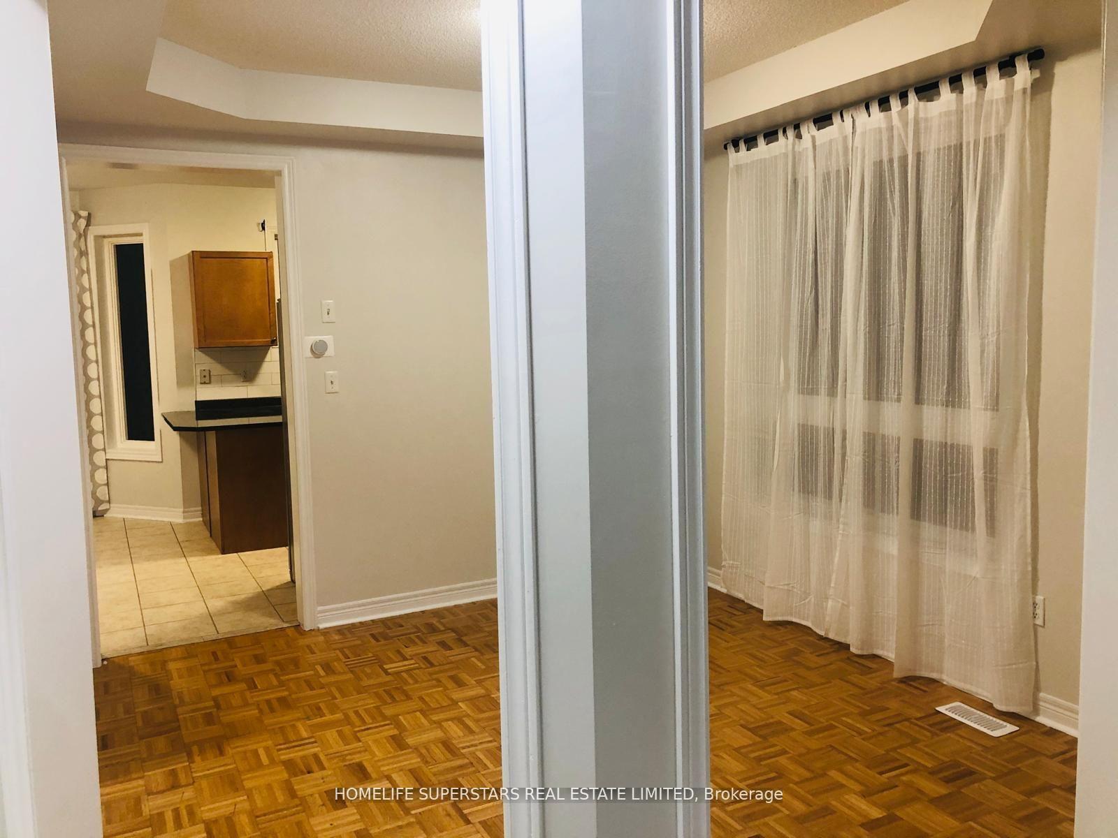 Photo 4 of 8 Nomad Crescent, Brampton, Bram West — HOMEH