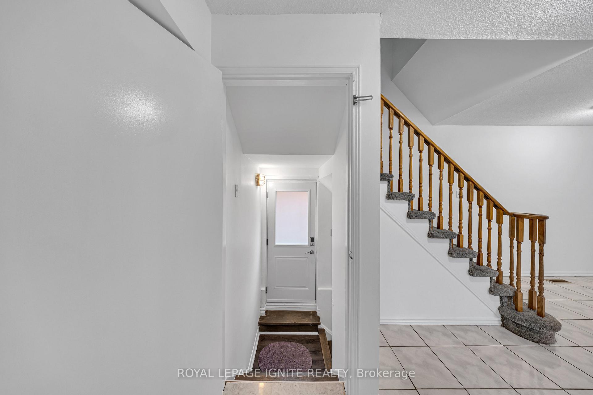Photo 25 of 21 Toba Crescent, Brampton, Heart Lake East — HOMEH