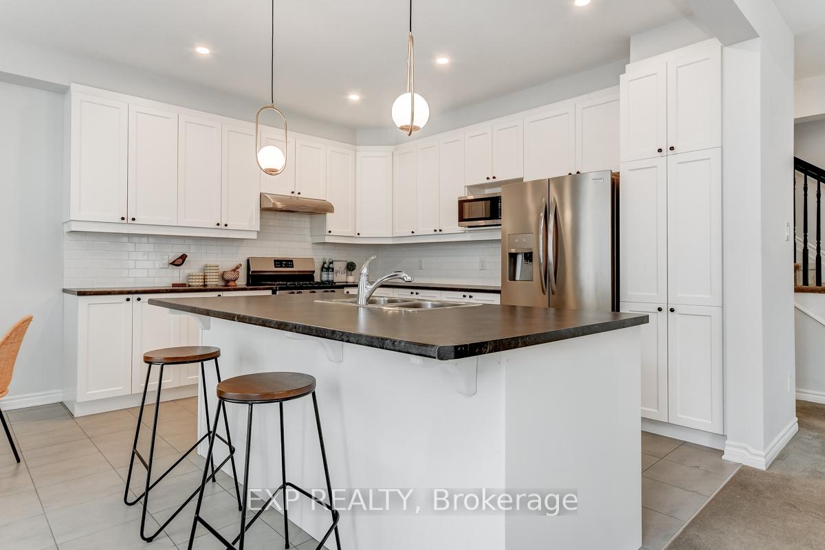 Photo 10 of 301 Proxima Terrace, Ottawa, Barrhaven - Half Moon Bay — HOMEH