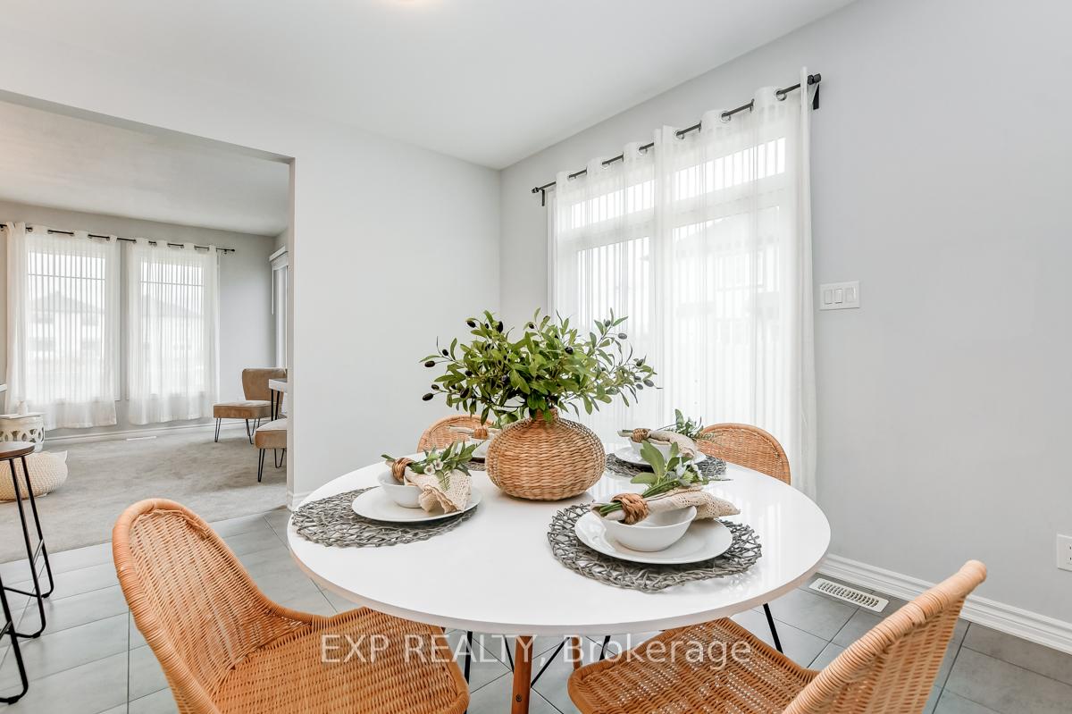 Photo 15 of 301 Proxima Terrace, Ottawa, Barrhaven - Half Moon Bay — HOMEH