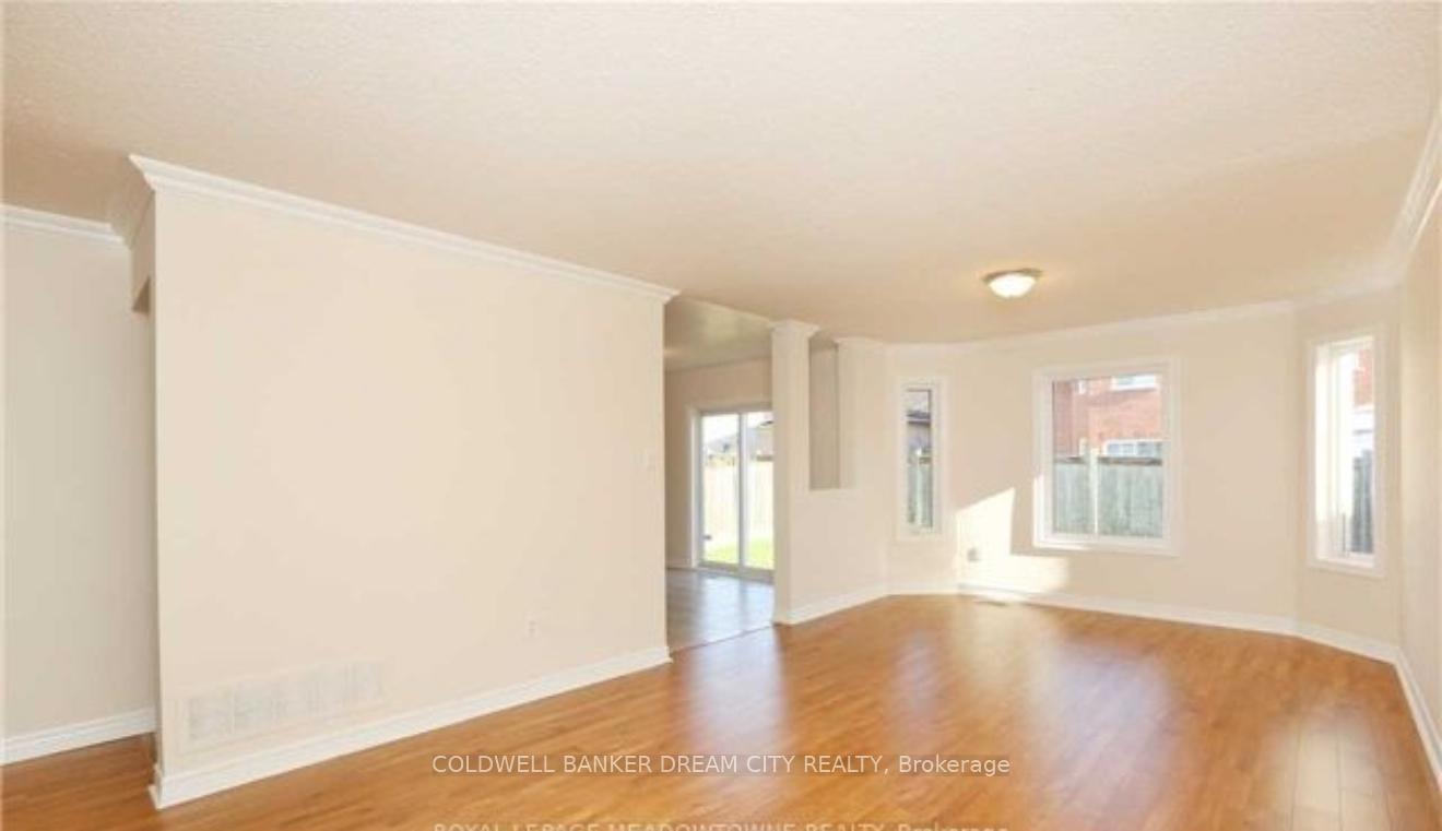 Photo 2 of (Upper) 123 Woodvalley Drive, Brampton, Fletcher's Meadow — HOMEH