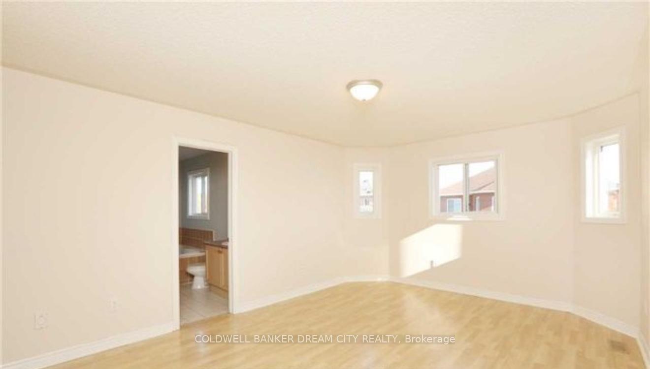 Photo 5 of (Upper) 123 Woodvalley Drive, Brampton, Fletcher's Meadow — HOMEH