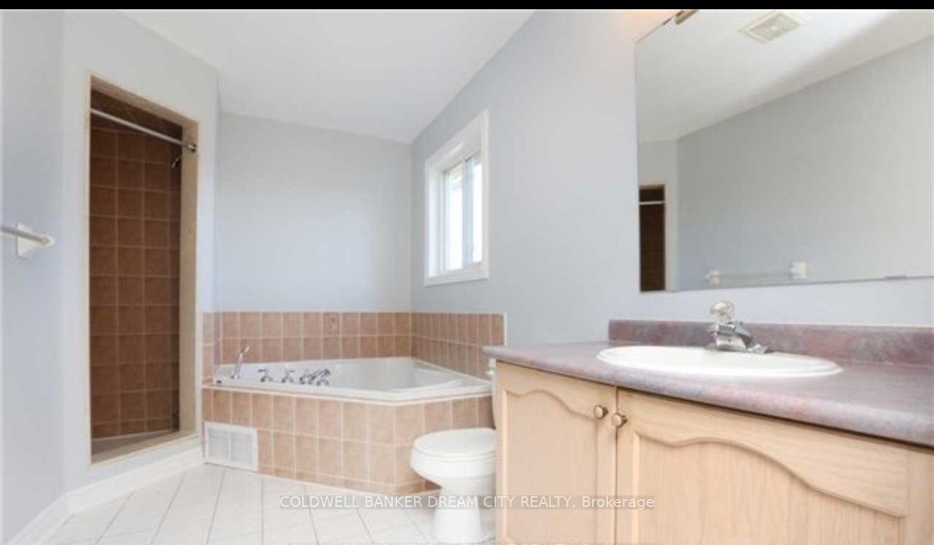 Photo 6 of (Upper) 123 Woodvalley Drive, Brampton, Fletcher's Meadow — HOMEH