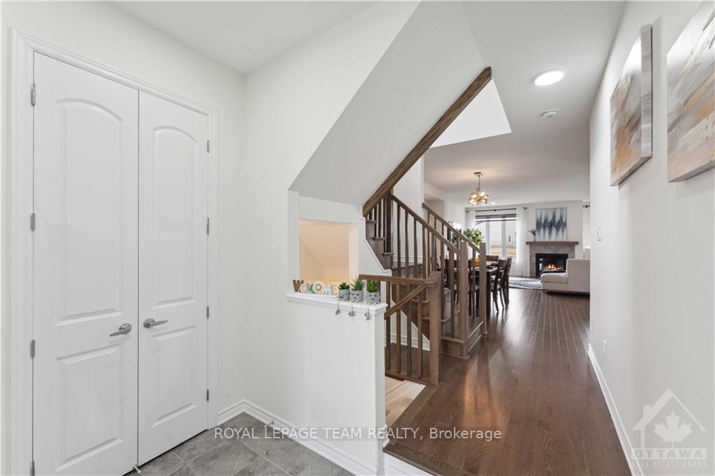 Photo 2 of 19 Tolchaco Court, Ottawa, Barrhaven - Half Moon Bay — HOMEH