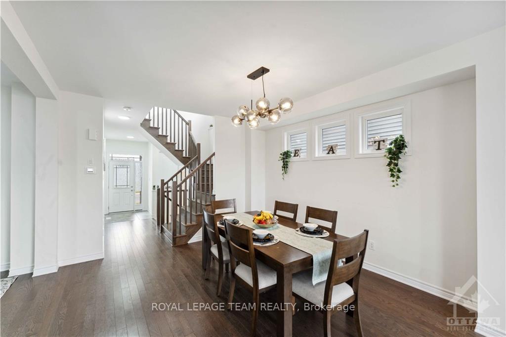 Photo 3 of 19 Tolchaco Court, Ottawa, Barrhaven - Half Moon Bay — HOMEH