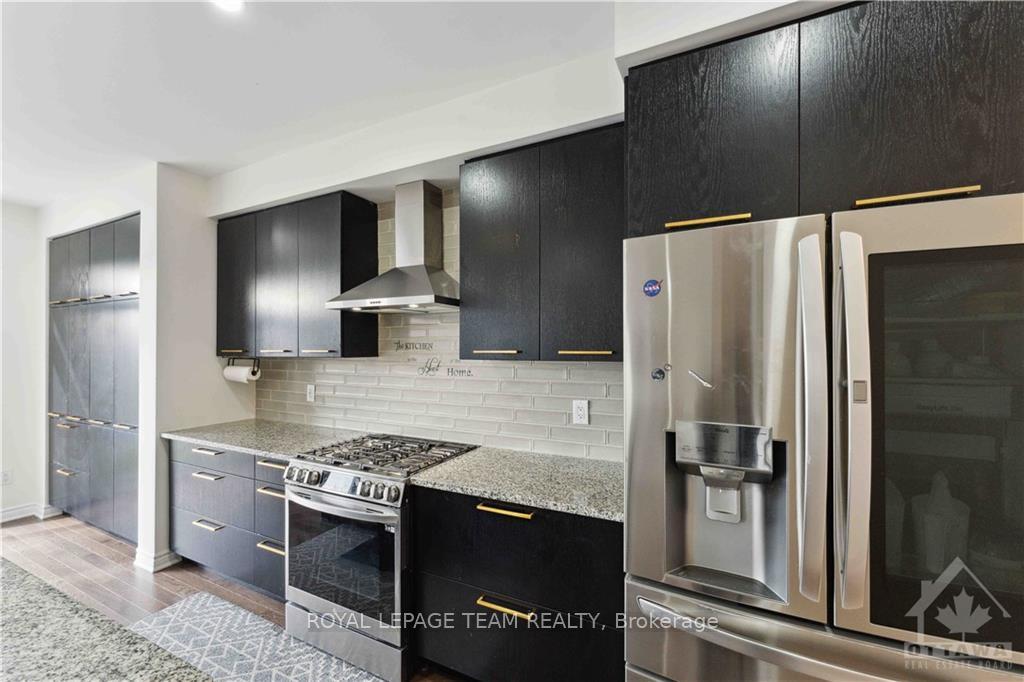 Photo 9 of 19 Tolchaco Court, Ottawa, Barrhaven - Half Moon Bay — HOMEH