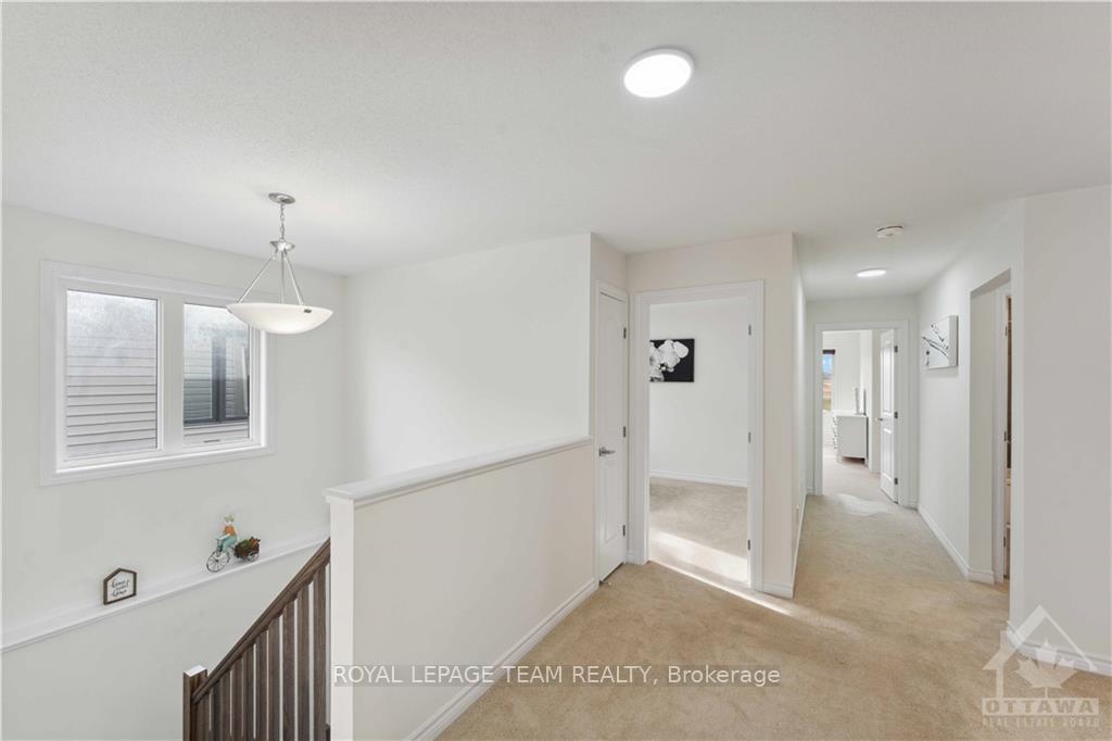 Photo 13 of 19 Tolchaco Court, Ottawa, Barrhaven - Half Moon Bay — HOMEH