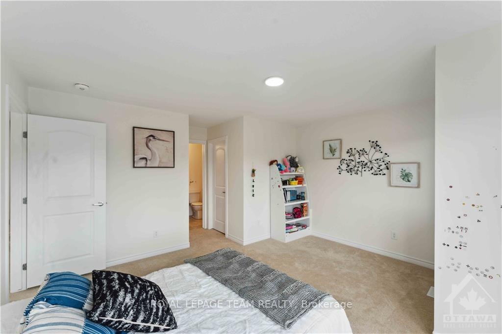 Photo 20 of 19 Tolchaco Court, Ottawa, Barrhaven - Half Moon Bay — HOMEH