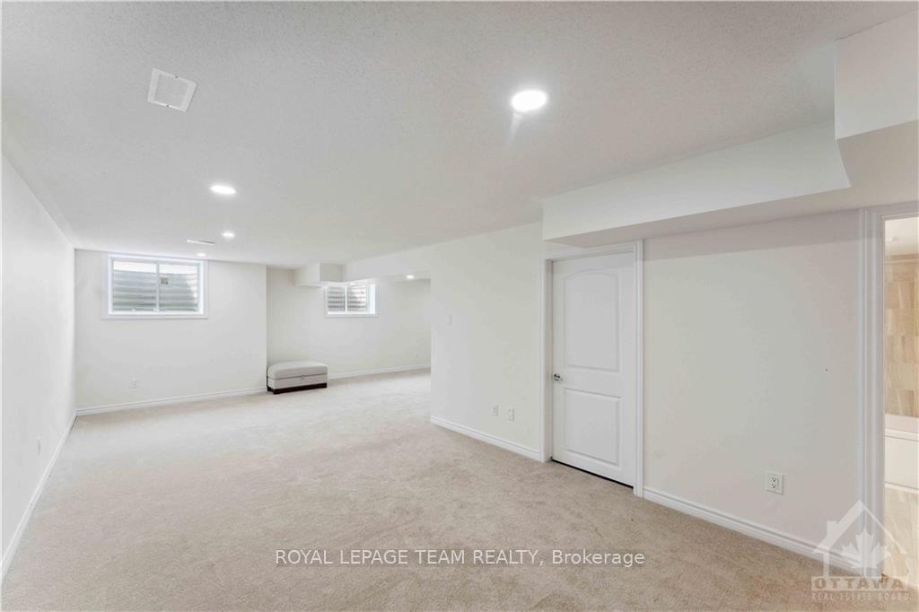 Photo 26 of 19 Tolchaco Court, Ottawa, Barrhaven - Half Moon Bay — HOMEH