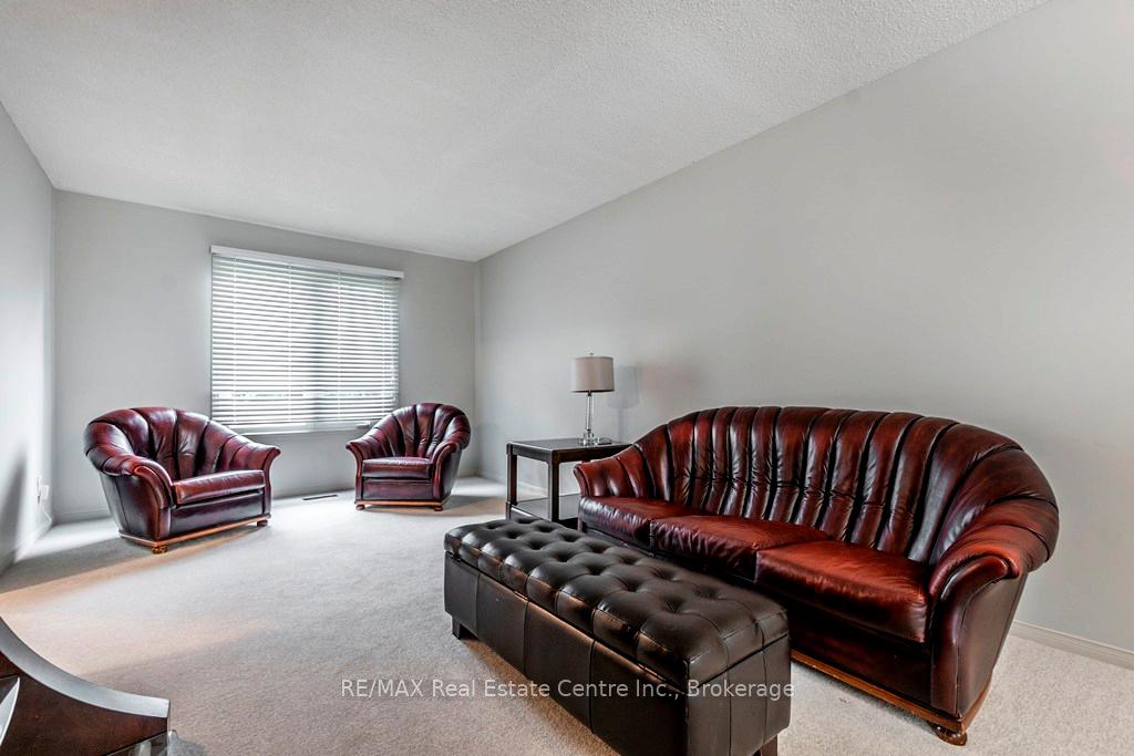 Photo 7 of 2031 Headon Forest Drive, Burlington, Headon — HOMEH