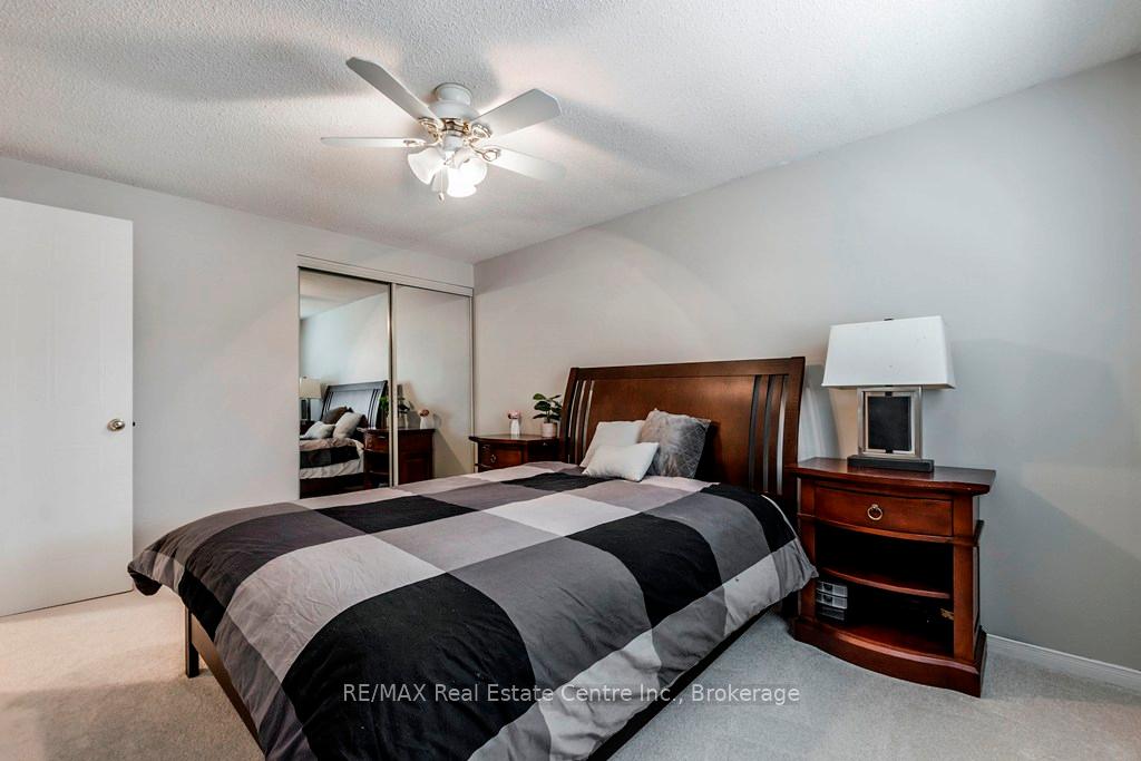 Photo 10 of 2031 Headon Forest Drive, Burlington, Headon — HOMEH