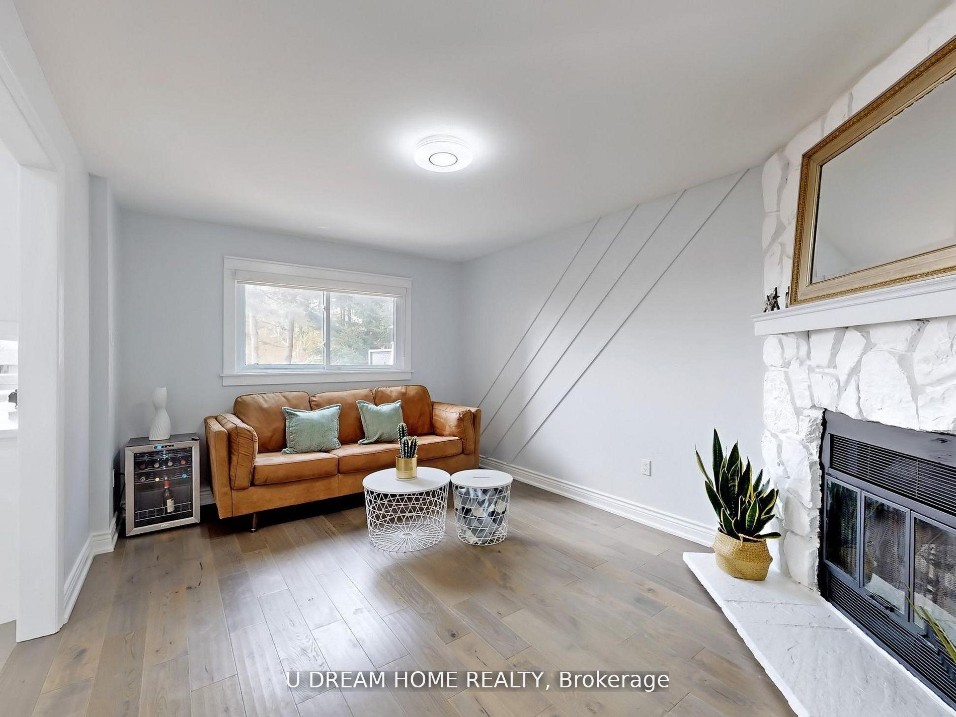 Photo 2 of 84 Autumn Way, Aurora, Aurora Heights — HOMEH