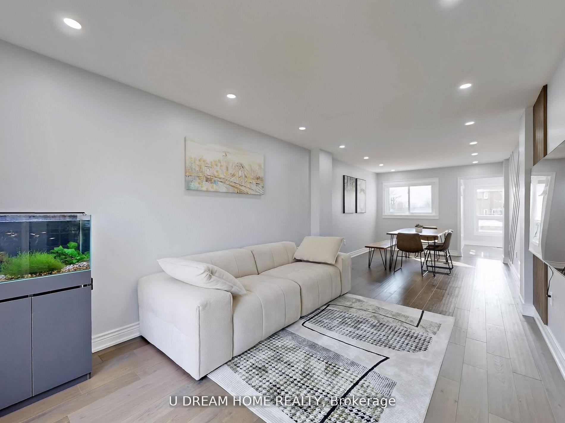 Photo 6 of 84 Autumn Way, Aurora, Aurora Heights — HOMEH