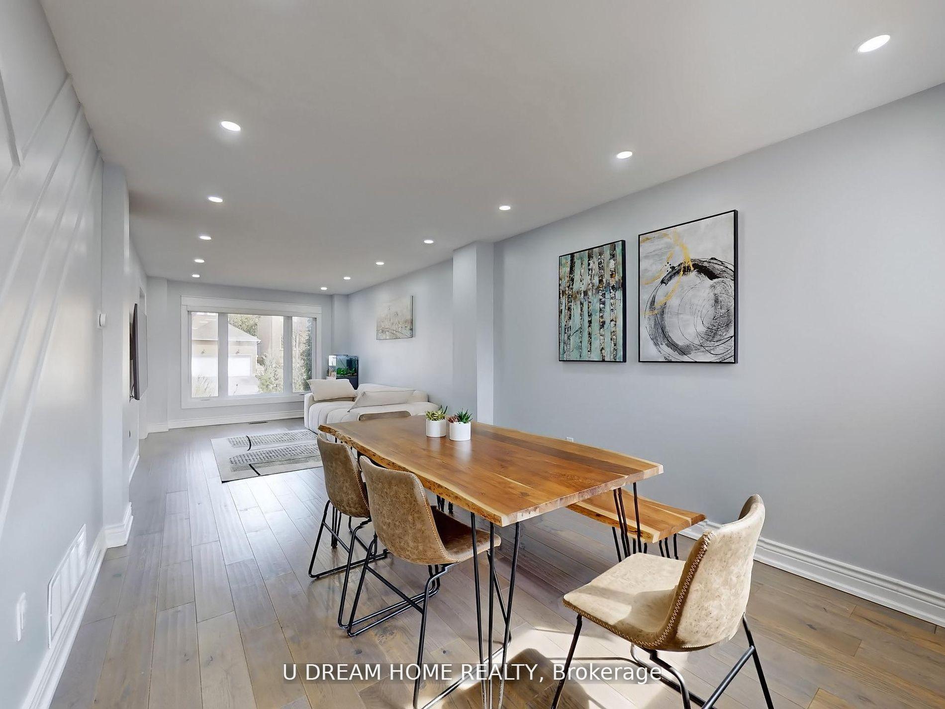 Photo 10 of 84 Autumn Way, Aurora, Aurora Heights — HOMEH