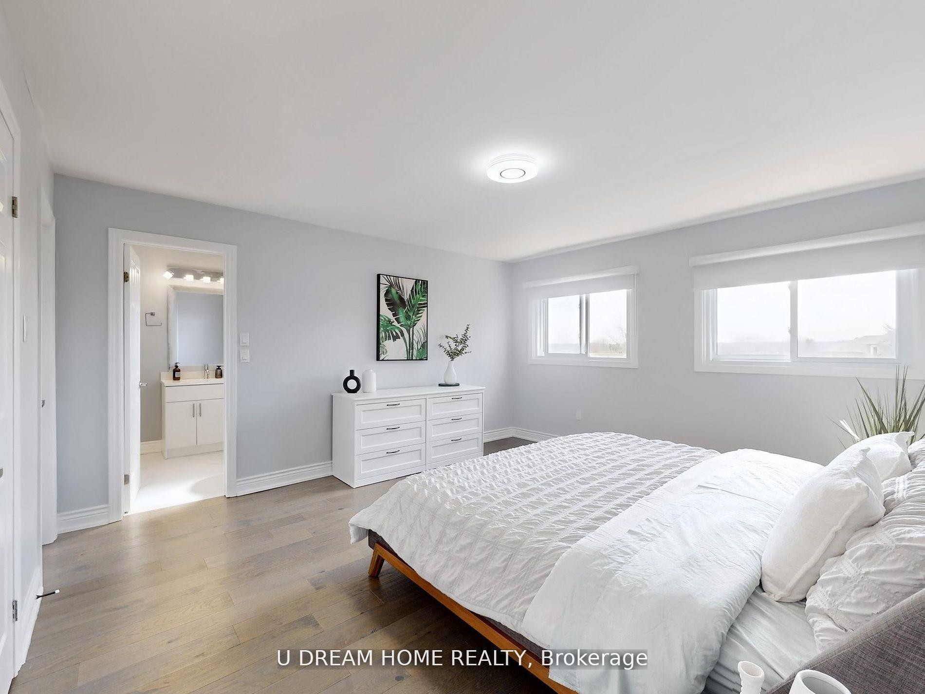 Photo 18 of 84 Autumn Way, Aurora, Aurora Heights — HOMEH