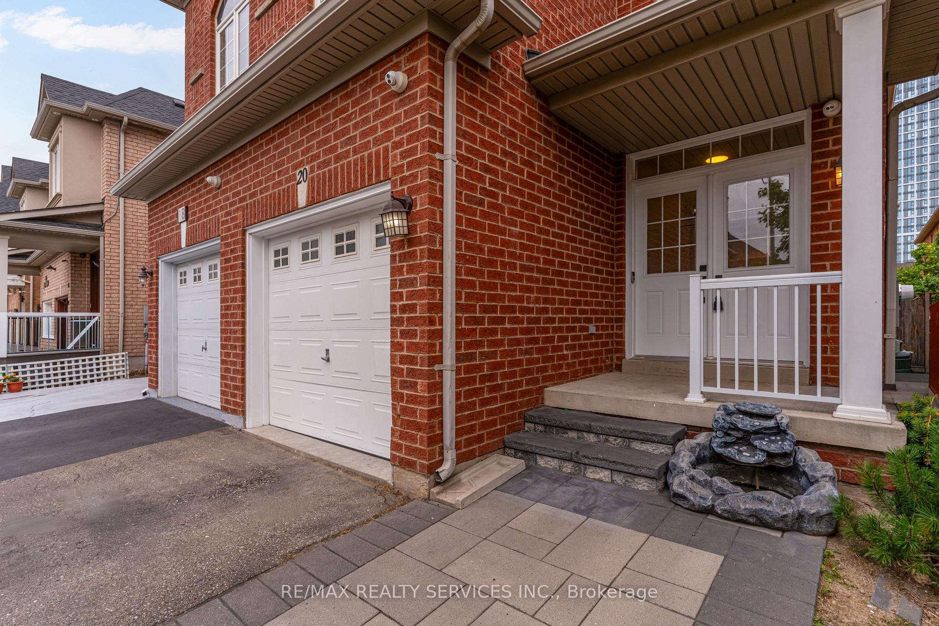 Photo 3 of 20 Portrush Trail, Brampton, Credit Valley — HOMEH