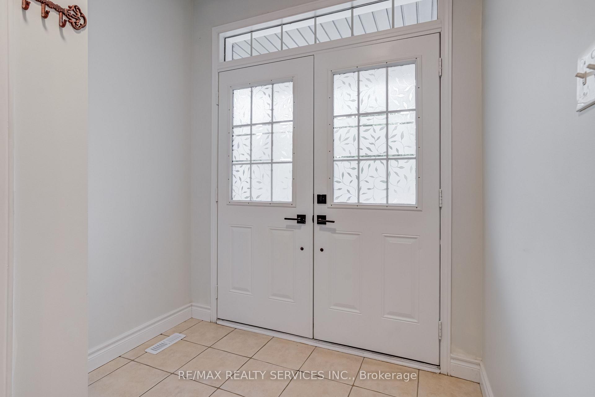 Photo 5 of 20 Portrush Trail, Brampton, Credit Valley — HOMEH