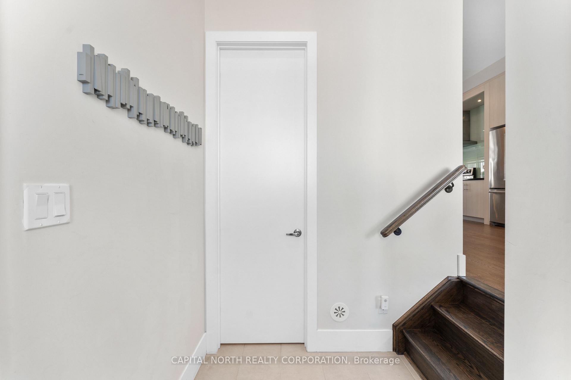 Photo 5 of 163 Sydney Circle, Vaughan, Vellore Village — HOMEH