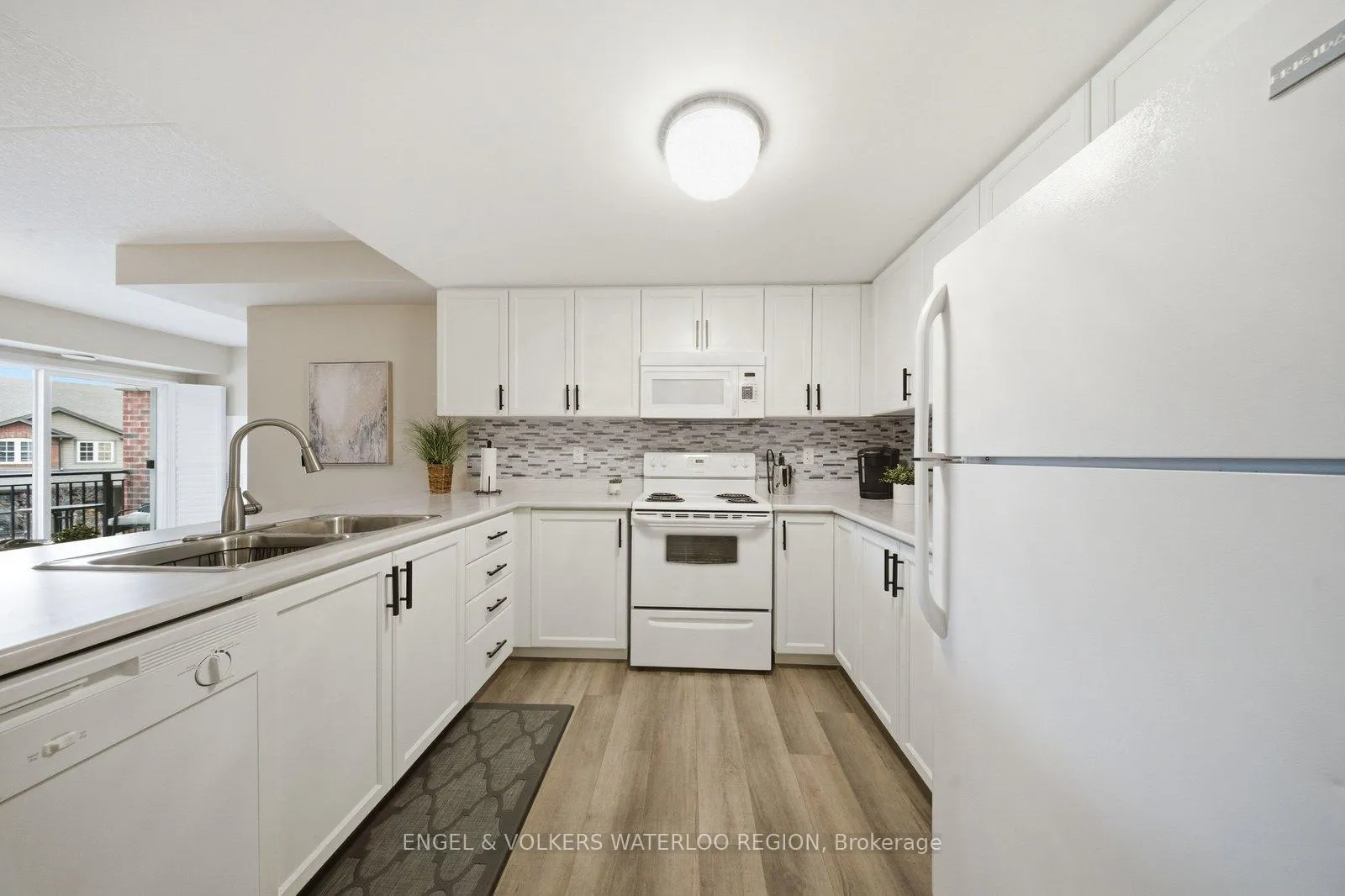 Photo 10 of Unit 109, 505 Margaret Street, Cambridge — HOMEH
