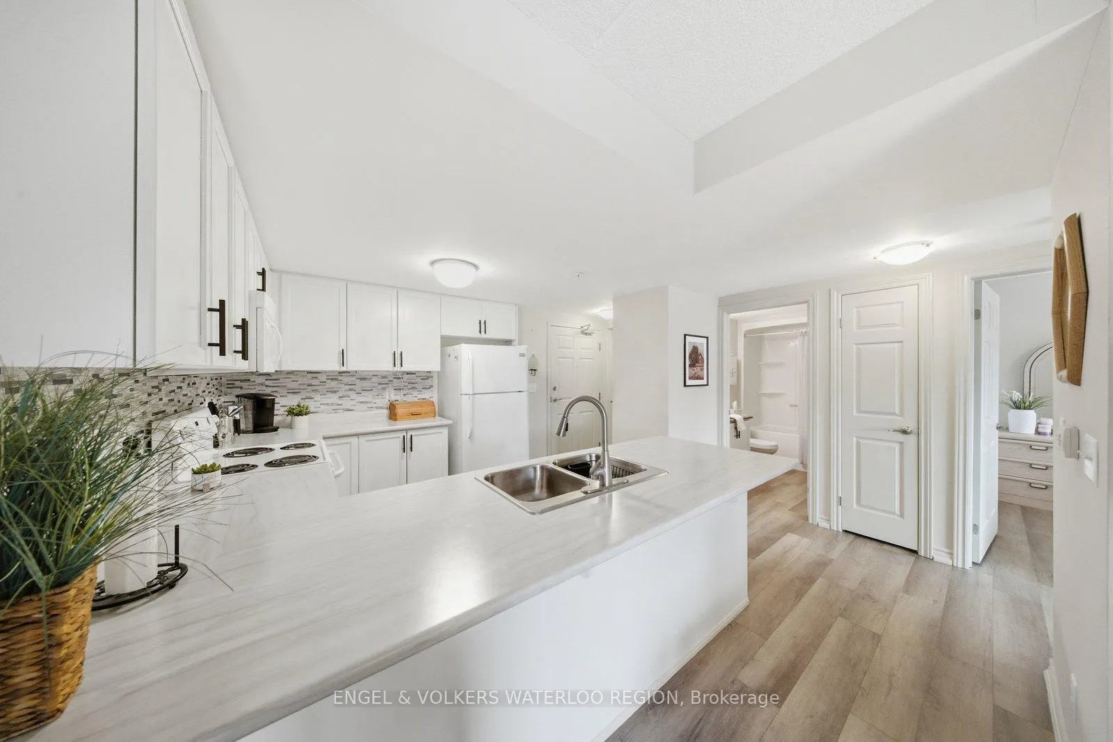 Photo 12 of Unit 109, 505 Margaret Street, Cambridge — HOMEH