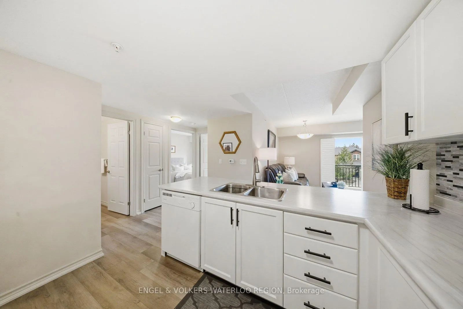 Photo 13 of Unit 109, 505 Margaret Street, Cambridge — HOMEH