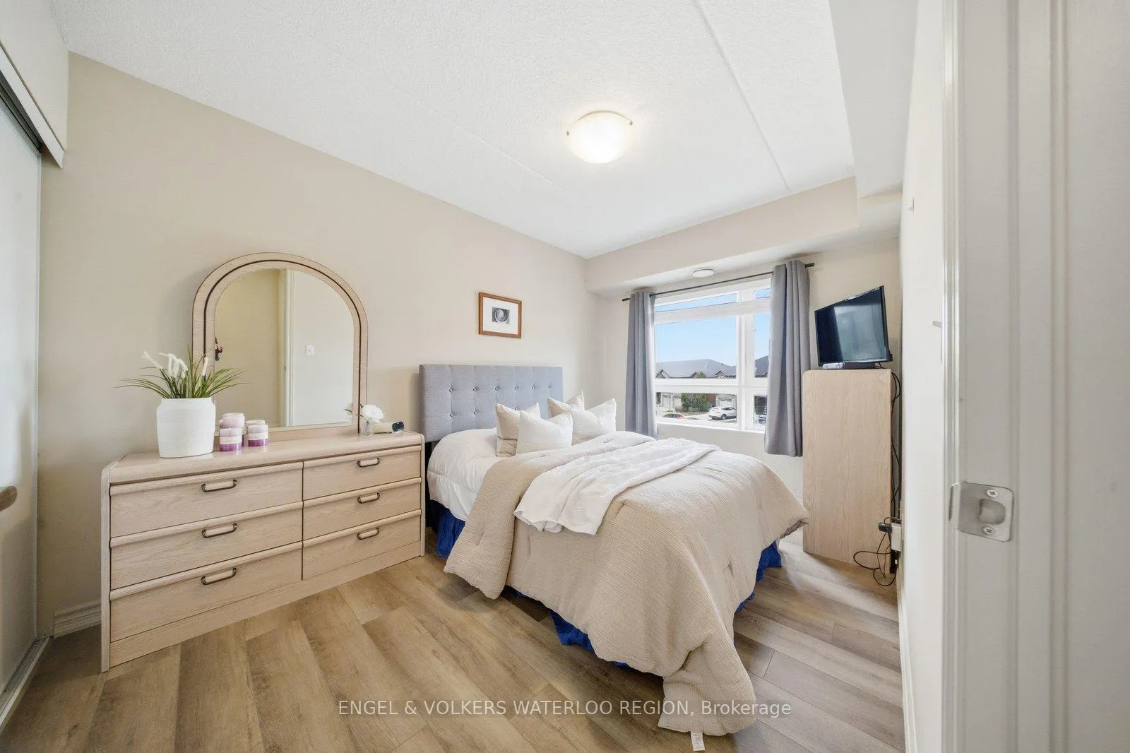 Photo 16 of Unit 109, 505 Margaret Street, Cambridge — HOMEH