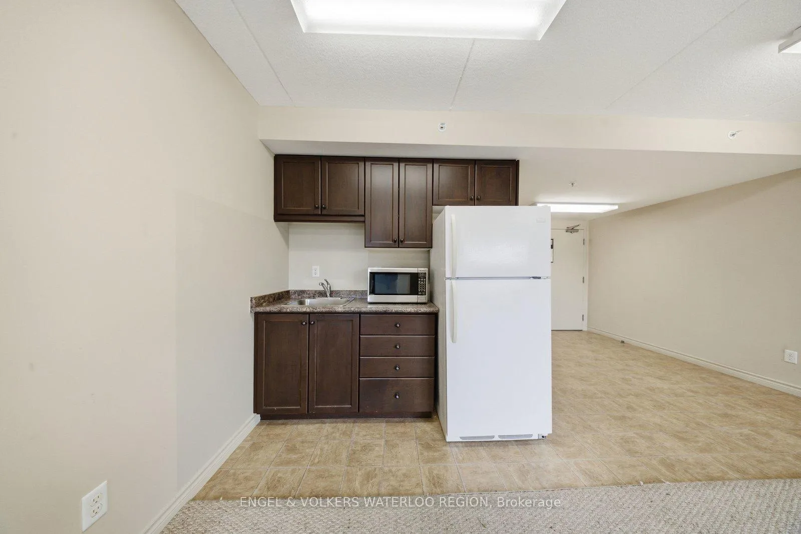 Photo 27 of Unit 109, 505 Margaret Street, Cambridge — HOMEH