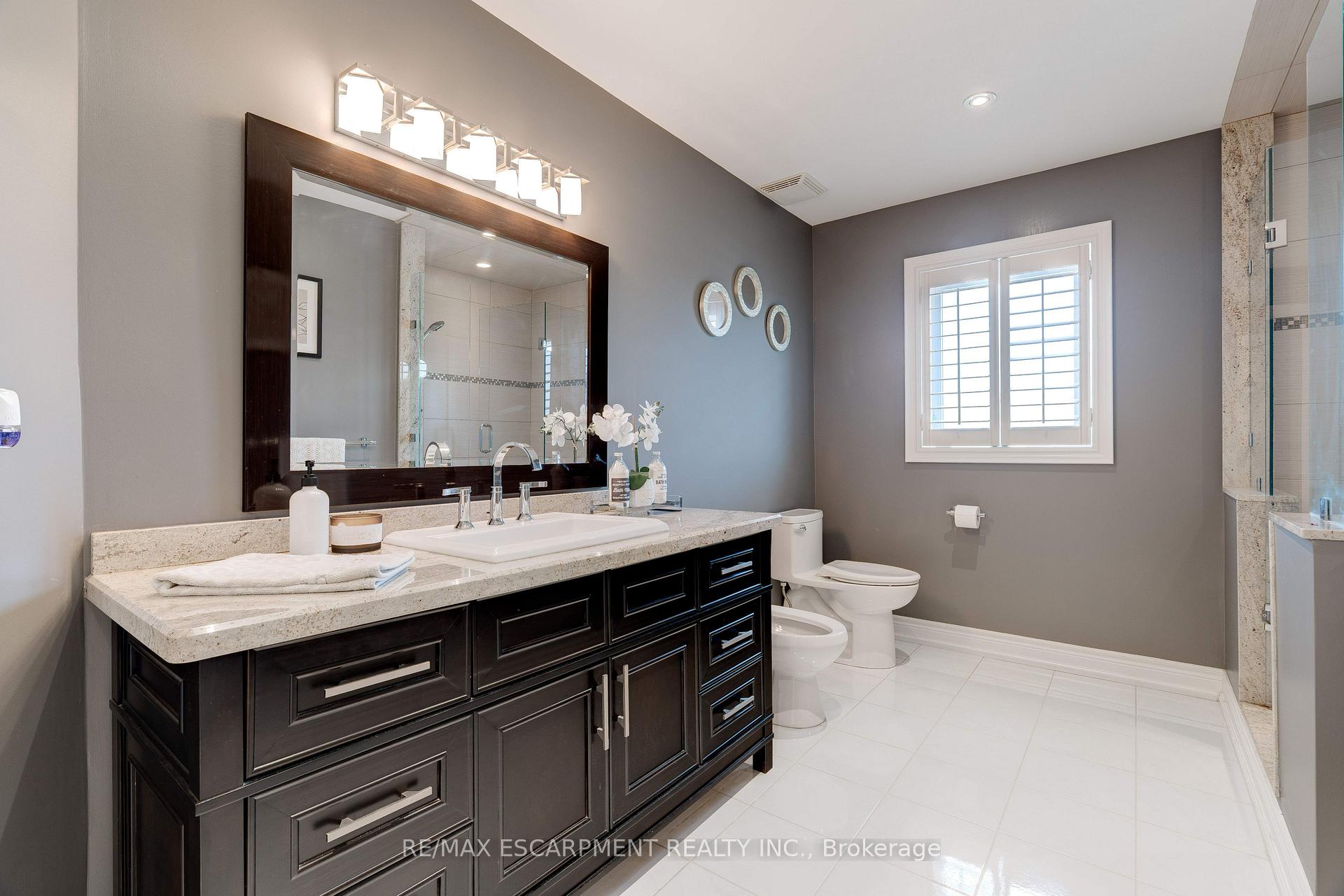 Photo 22 of 6 Embassy Drive, Hamilton, Lisgar — HOMEH