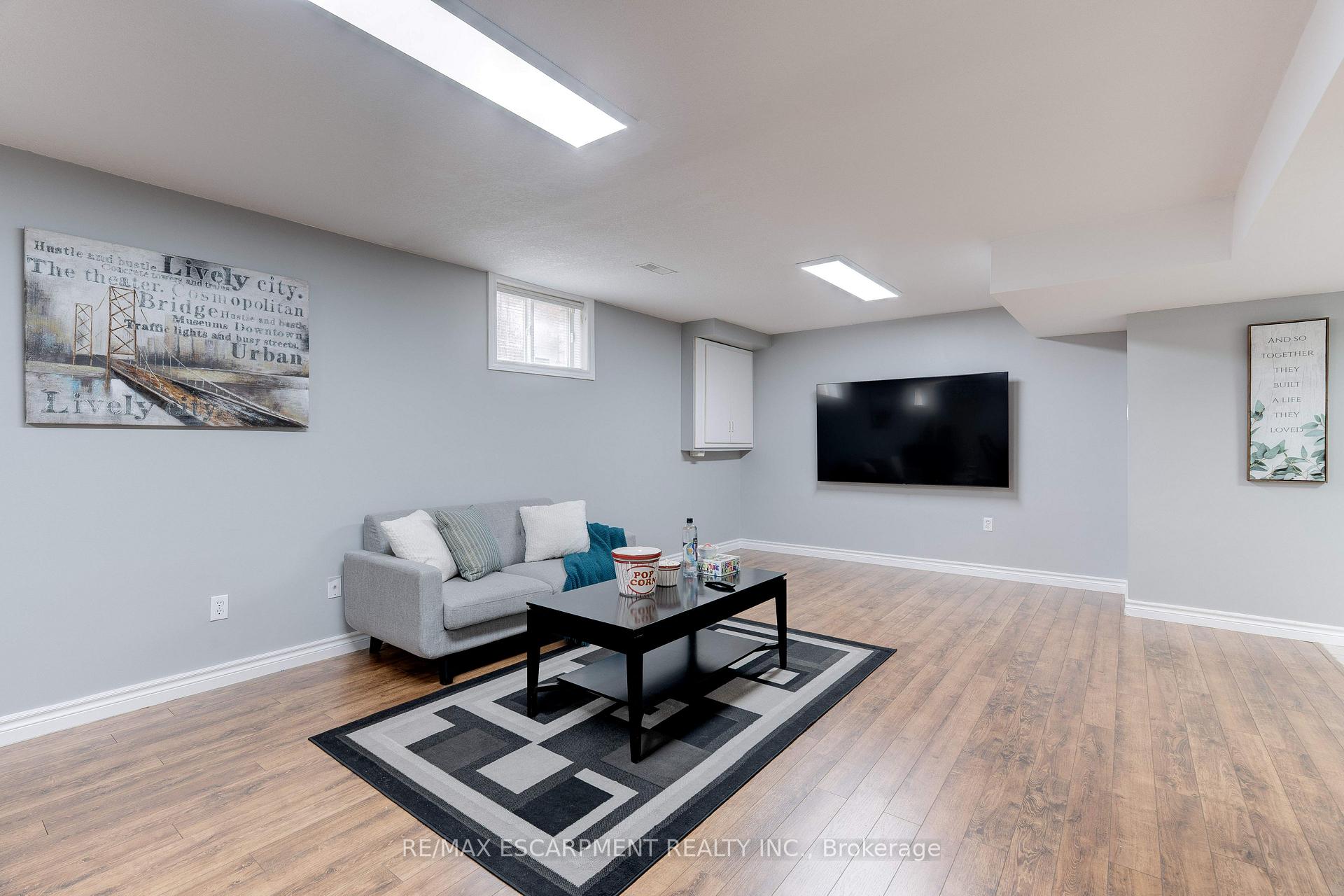 Photo 28 of 6 Embassy Drive, Hamilton, Lisgar — HOMEH