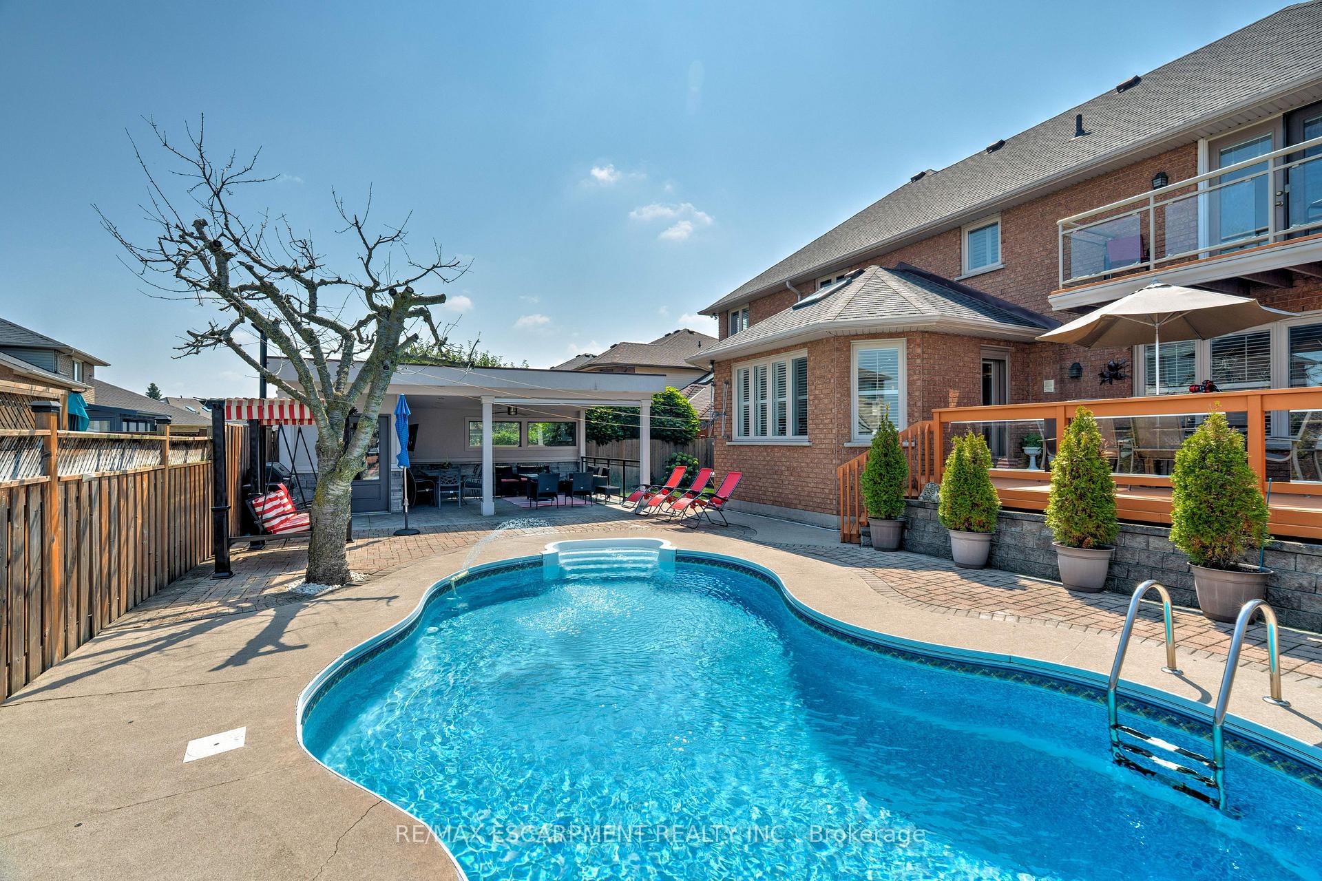 Photo 32 of 6 Embassy Drive, Hamilton, Lisgar — HOMEH