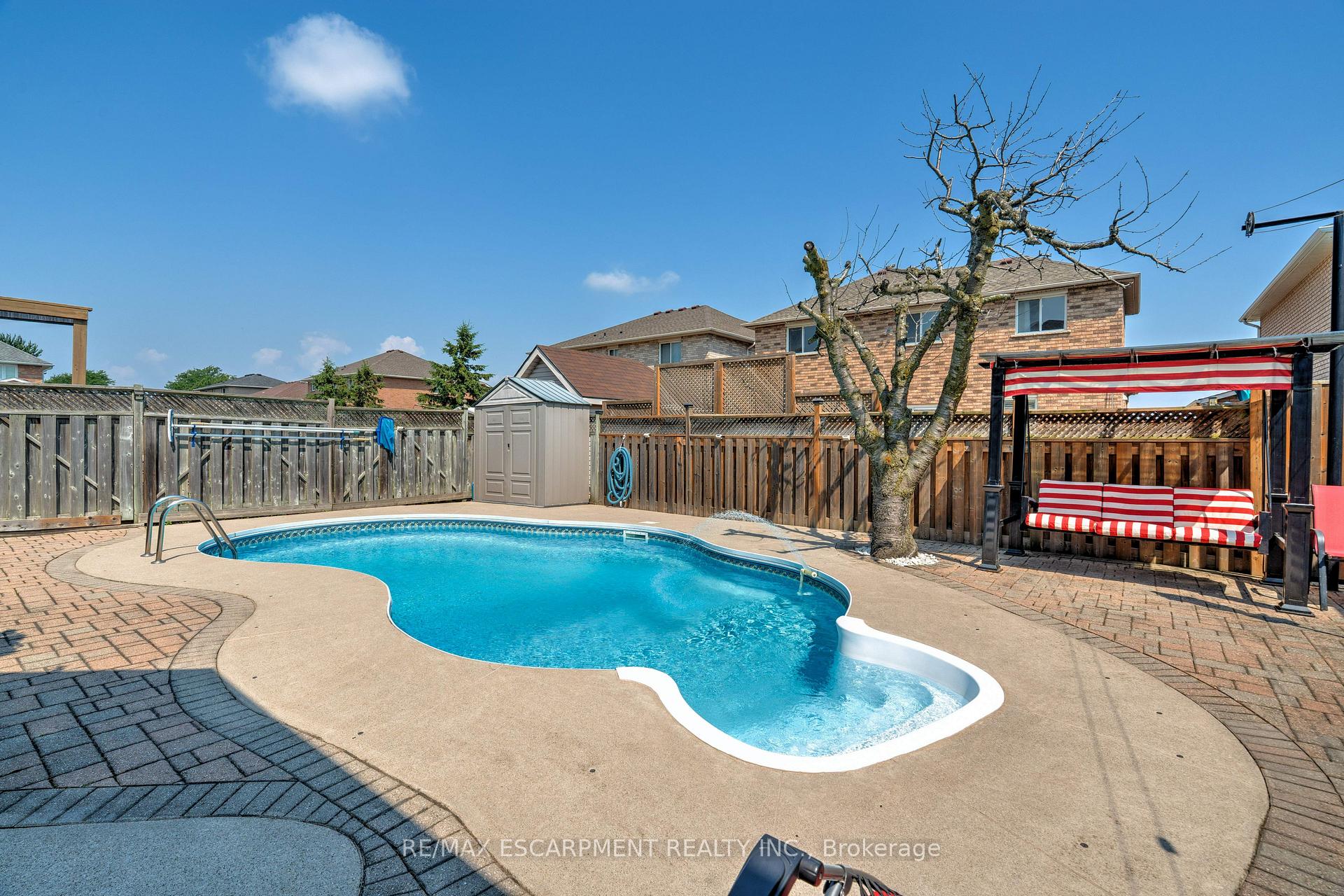 Photo 33 of 6 Embassy Drive, Hamilton, Lisgar — HOMEH