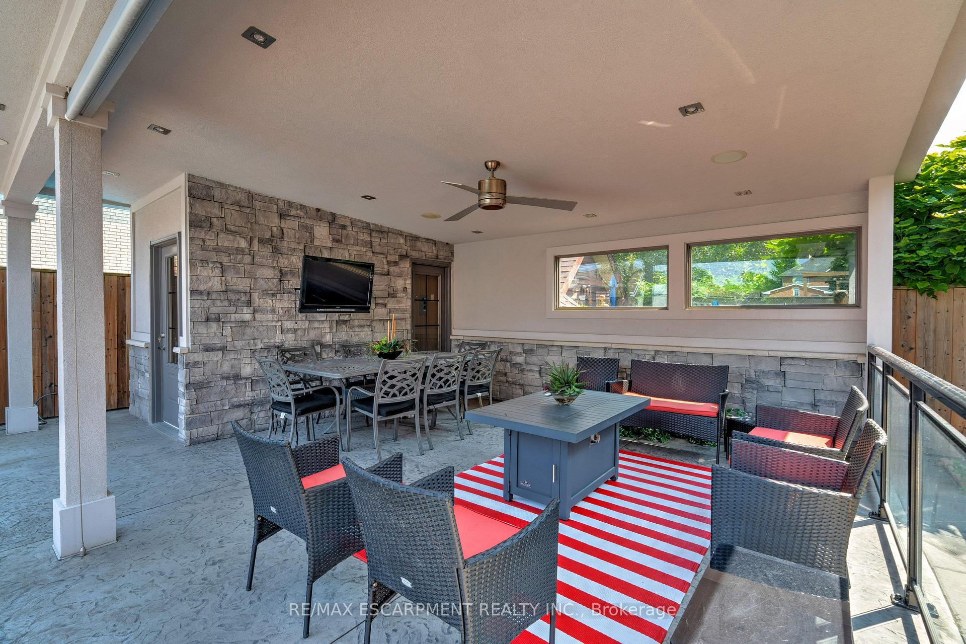 Photo 34 of 6 Embassy Drive, Hamilton, Lisgar — HOMEH