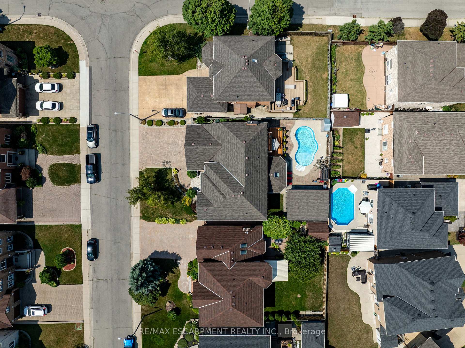 Photo 38 of 6 Embassy Drive, Hamilton, Lisgar — HOMEH