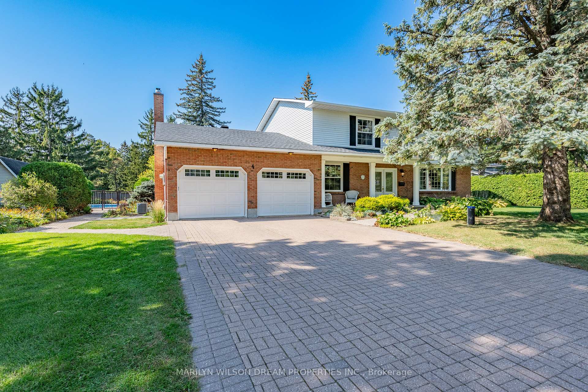 Photo 5 of 4 Newland Drive, Ottawa, Barrhaven - Hearts Desire — HOMEH