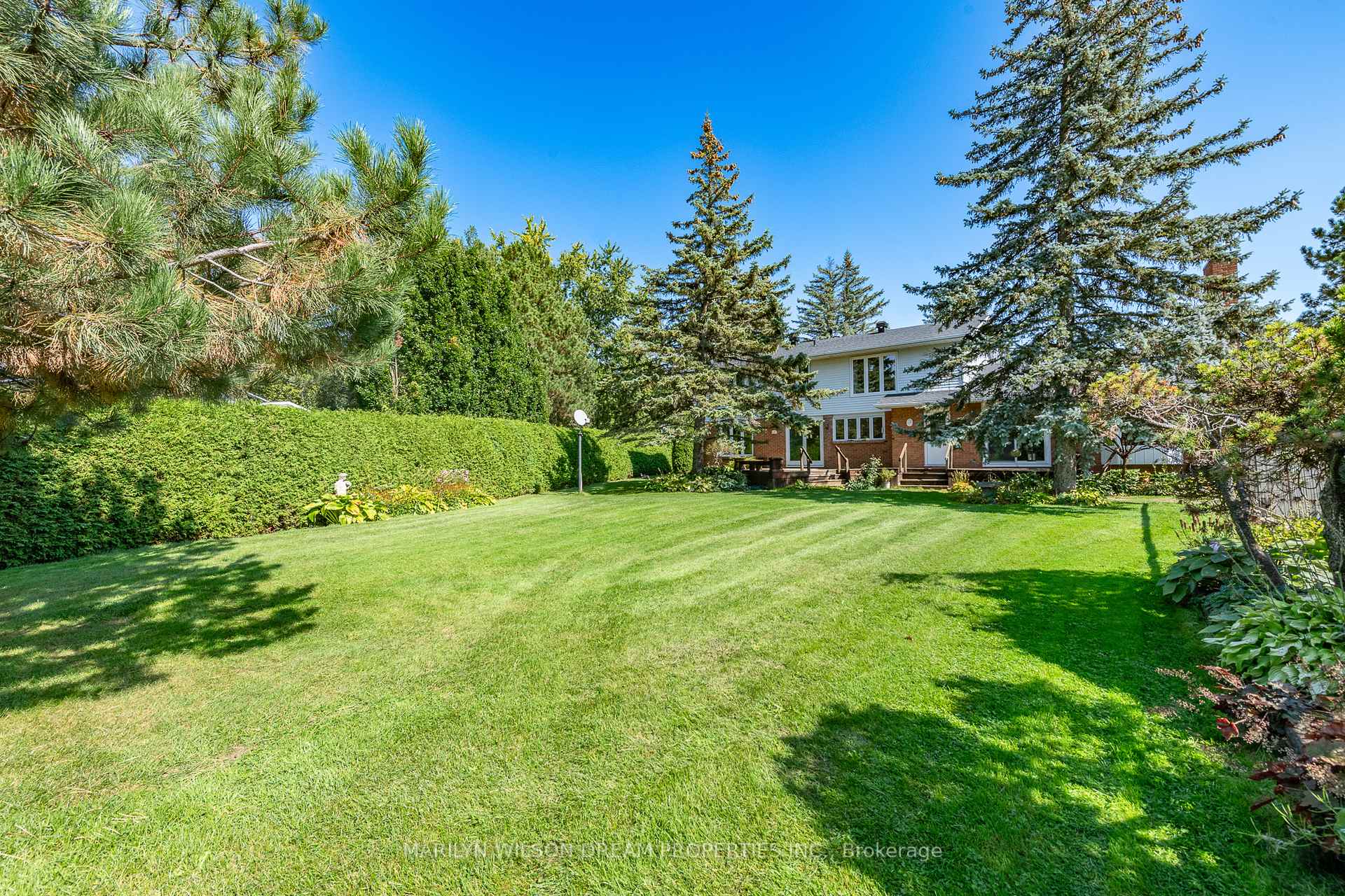 Photo 6 of 4 Newland Drive, Ottawa, Barrhaven - Hearts Desire — HOMEH