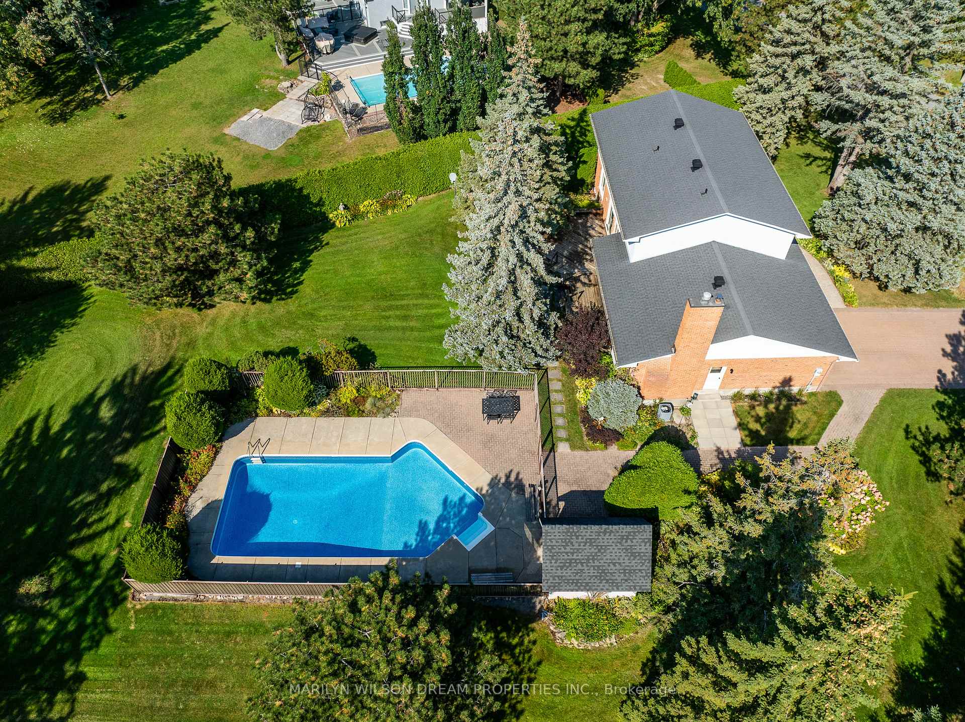 Photo 11 of 4 Newland Drive, Ottawa, Barrhaven - Hearts Desire — HOMEH